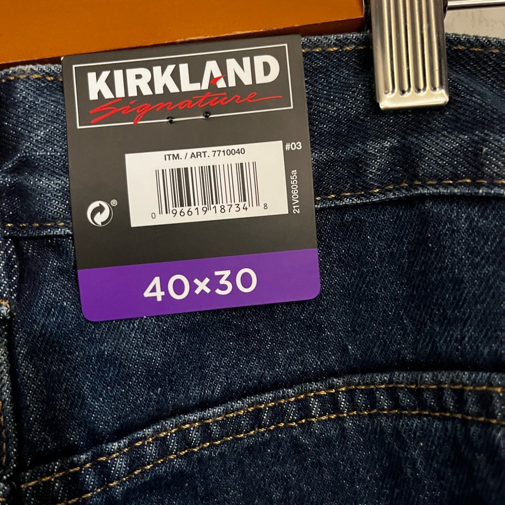 Men’s blue jeans